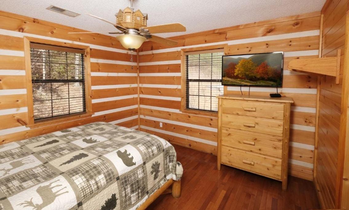 Smoky View With A Twist Pigeon Forge Exterior foto