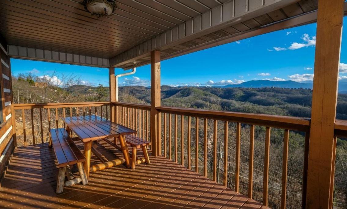 Smoky View With A Twist Pigeon Forge Exterior foto
